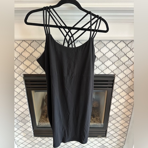 Athleta Dresses & Skirts - Athleta active dress in black size XL